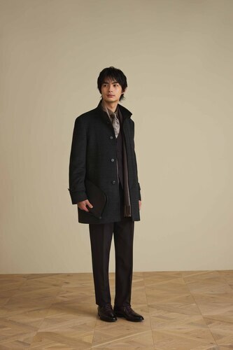 商品の画像　茶色スーツ