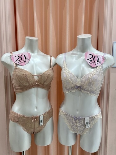 売りつくしセール開催中✨